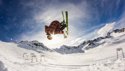 开云电竞app-传奇“兄弟档”：那些组成“黄金战队”的黄金组合，传奇黄金战士